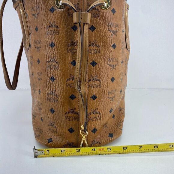 MCM Visetos Reversible Medium Liz Tote Without Pouch - Picture 4 of 13